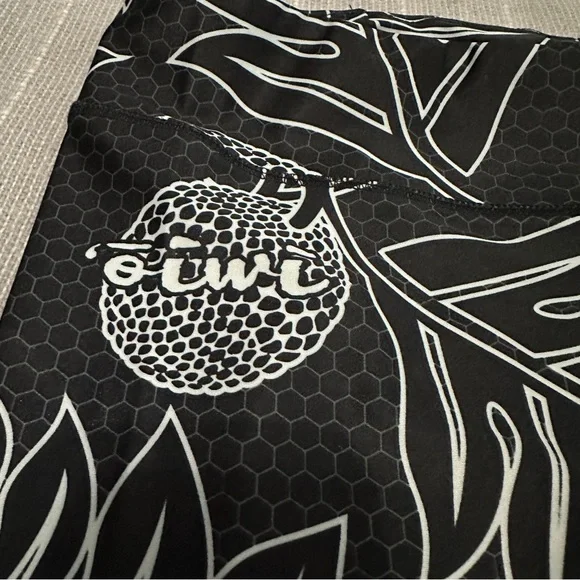 Oiwi ocean Ulu Wahine Compression
Leggings Hawaii print workout - Picture 6 of 8